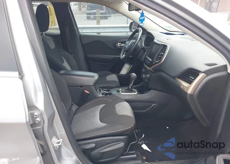 2014 Jeep Cherokee Latitude z USA, uszkodzony, nr VIN 1C4PJLCS3EW222188